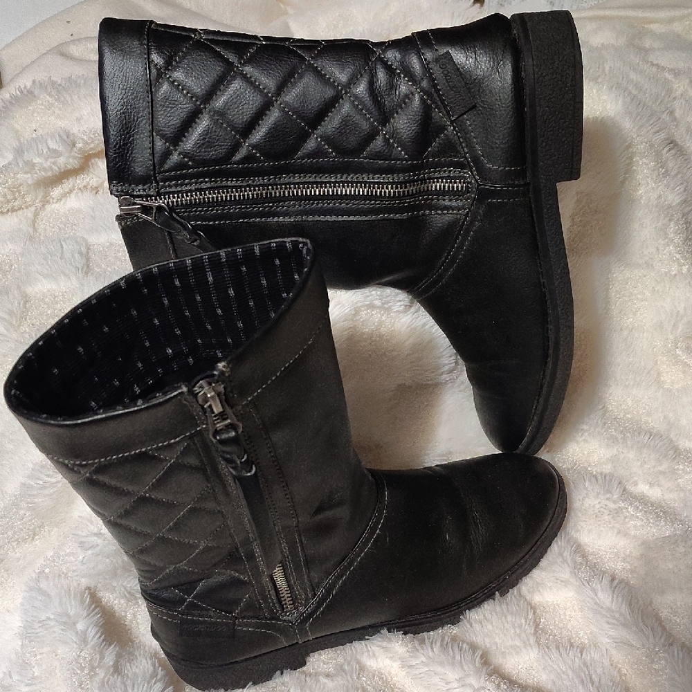 Rocket Dog Black Distressed Quilted Boots